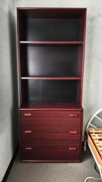 Boekenkast schuifkast mahonie perfecte staat, Huis en Inrichting, Ophalen