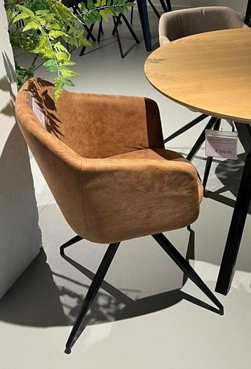 4 eetkamerstoelen van Juntoo beschikbaar voor biedingen