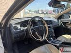 Volvo V60 2.0 D3 Momentum Automaat | Leder | Climate | Cruis, Auto's, Volvo, Automaat, Parkeersensor, Zilver of Grijs, Te koop