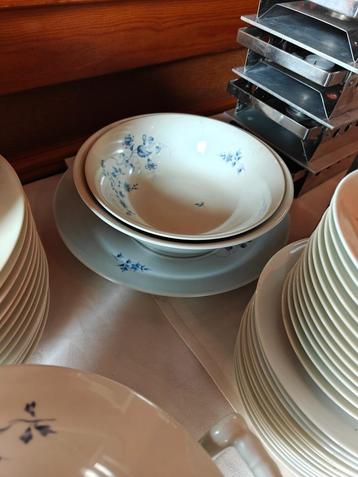 Compleet Limoges 12-delig servies beschikbaar voor biedingen