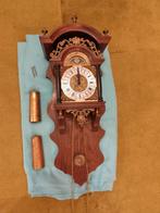 Mooie slinger klok met 2 gewichten, Antiek en Kunst, Ophalen of Verzenden