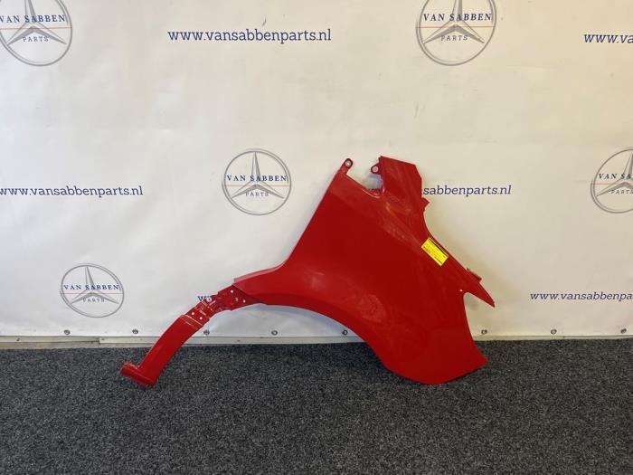 Scherm rechts-voor van een Mercedes Sprinter (000), Auto-onderdelen, Carrosserie, Mercedes-Benz, Gebruikt, 3 maanden garantie