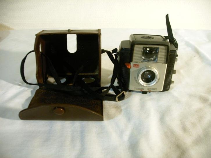 Kodak Brownie Starlet fotocamera in tasje, Verzamelen, Foto-apparatuur en Filmapparatuur, Fototoestel, 1940 tot 1960, Ophalen of Verzenden