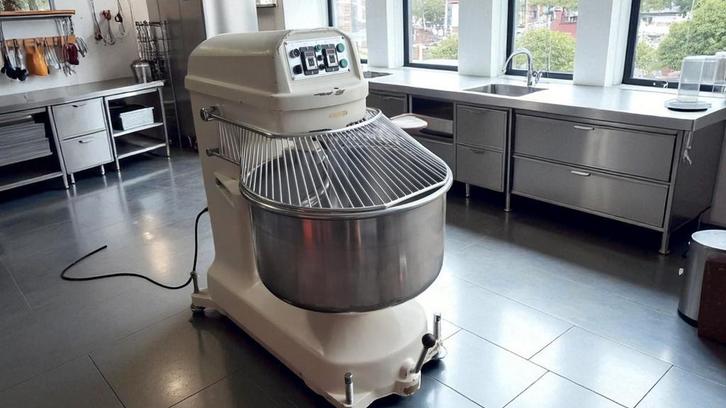 Spiraalkneder 120 liter, Elektronische apparatuur, Broodbakmachines, Gebruikt, Ophalen