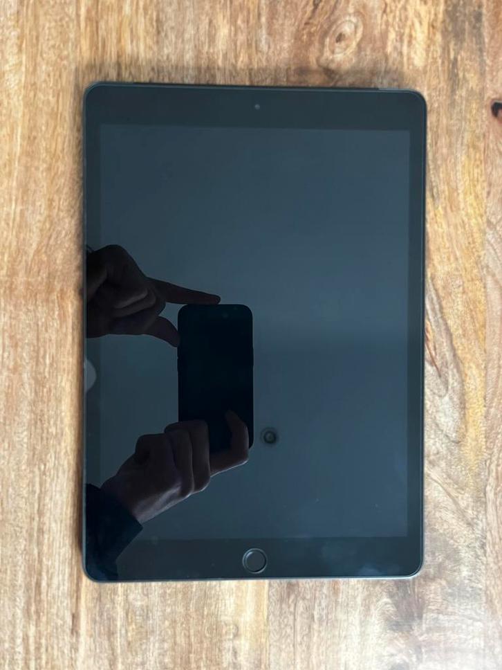 Apple iPad 7th generation (2019) 32GB, Computers en Software, Apple iPads, Zo goed als nieuw, Apple iPad, Ophalen