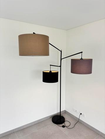 Design sta vloer  lamp - hoogte 195 cm, Enlèvement, Comme neuf, 150 à 200 cm