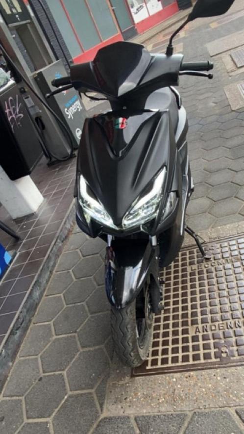 Gts scooter, Fietsen en Brommers, Scooters | Yamaha, Zo goed als nieuw, Ophalen