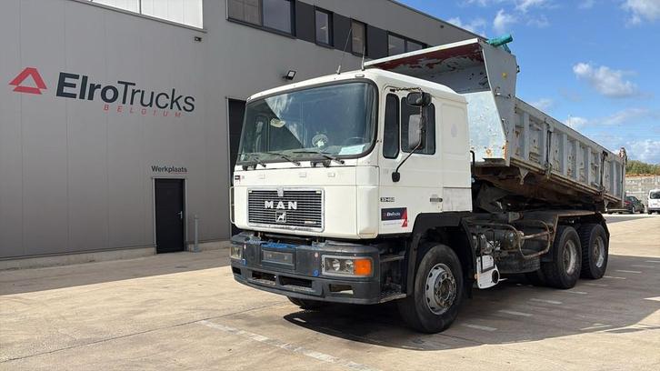 MAN 33.462 (MANUAL PUMP / POMPE MANUELLE / LAMES / GRAND PON, Auto's, Vrachtwagens, Bedrijf, Te koop, ABS, Open dak, MAN, Diesel