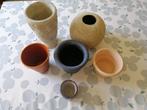 Lot de 7 pots et cache-pot en poterie et béton, Ophalen