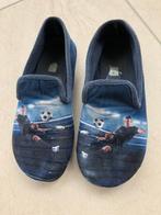 Pantoffels maat 37, Kinderen en Baby's, Kinderkleding | Schoenen en Sokken, Gebruikt, Overige typen, Ophalen of Verzenden, Jongen