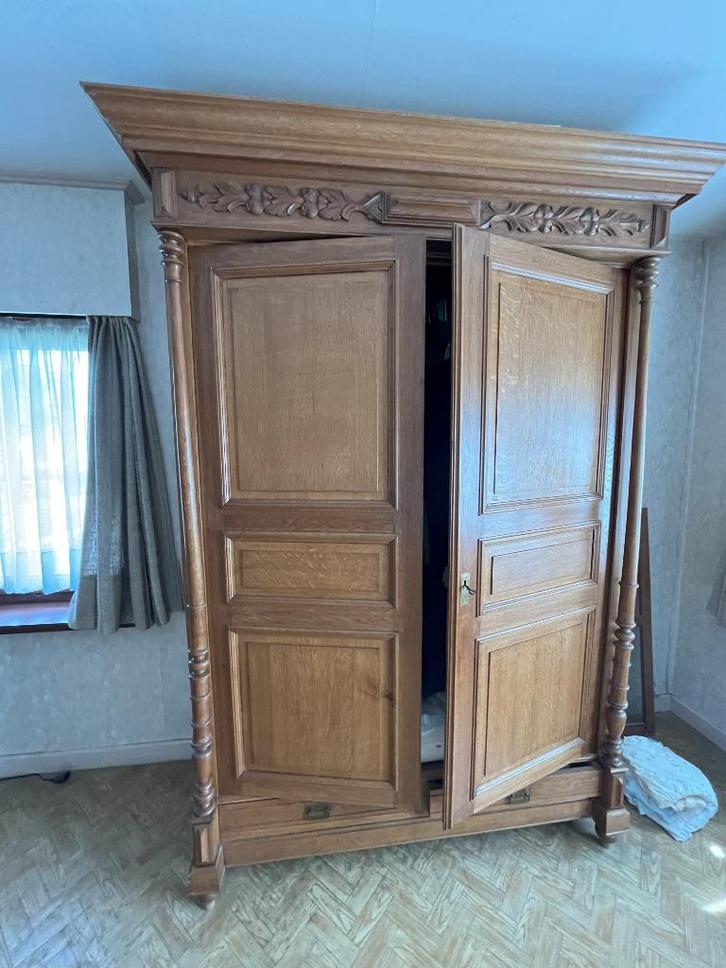 Monumentale, decoratieve kleerkast, massief eik - 2 stuks, Antiek en Kunst, Antiek | Meubels | Kasten, Ophalen