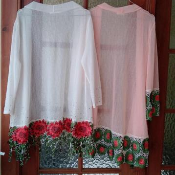 2 mooie luchtige kimono’s  beschikbaar voor biedingen