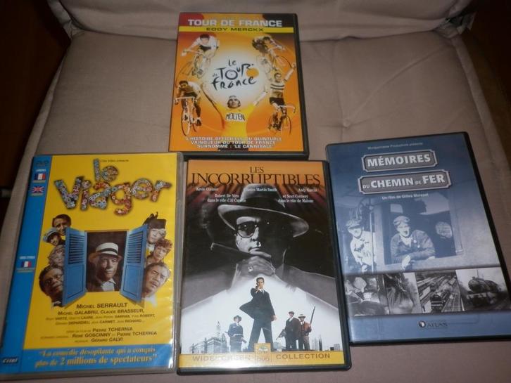 LECTEUR DVD AVEC TRANSFO 22OV/12V IDEAL POUR MOBILHOME, Audio, Tv en Foto, DVD spelers, Zo goed als nieuw, Dvd-speler, Overige merken