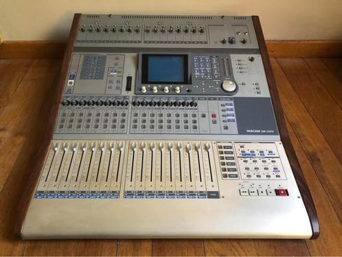 Tascam DM-3200 32 mengpaneel, Muziek en Instrumenten, Mengpanelen, Gebruikt, Ophalen