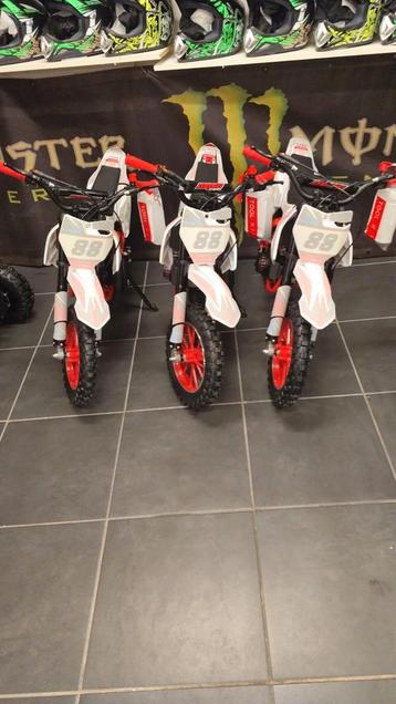 Nieuwe motorfietsen voor kinderen - verschillende modellen b beschikbaar voor biedingen