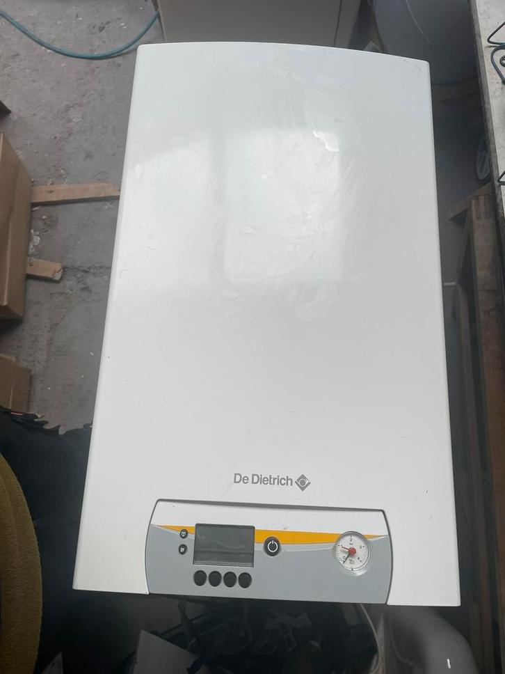 Chaudiere gaz à condensation De Dietrich MCR 24/28 MI, Bricolage & Construction, Chauffe-eau & Boilers, Utilisé, Gaz naturel, Enlèvement