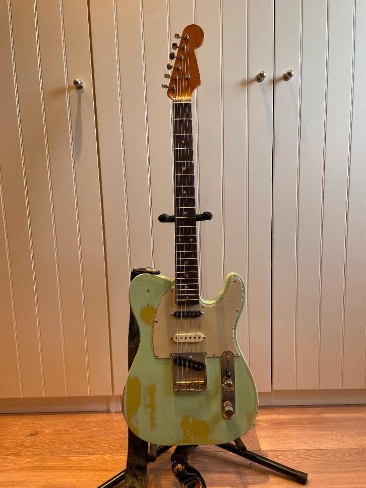 Telecaster relic in Surf Green Nitrocellulose, Musique & Instruments, Instruments à corde | Guitares | Électriques, Comme neuf