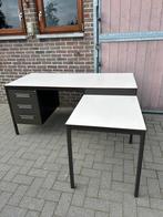 Vintage bureau, Huis en Inrichting, Bureaus, Ophalen, Zo goed als nieuw, Bureau