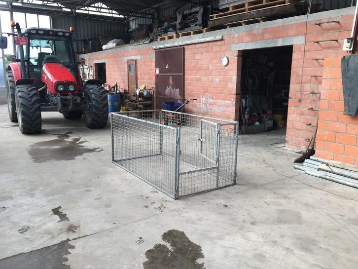 zeer mooi hokjes te koop, Dieren en Toebehoren, Hondenbenches, Ophalen