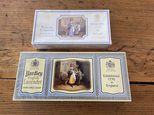 2 **Oude gevulde zeepdozen: Yardley English Lavender, Verzamelen, Merken en Reclamevoorwerpen, Nieuw, Ophalen of Verzenden