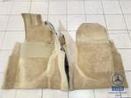 Vloermatten voorzijde L+R crème Mercedes-Benz W124 4-Matic, Auto-onderdelen, Interieur en Bekleding, Ophalen, Gebruikt, Mercedes-Benz