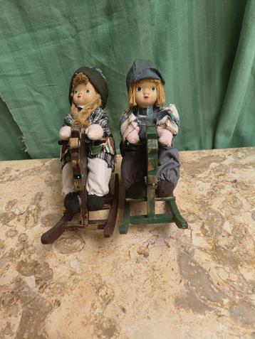 Vintage mini schommelpaardjes jongen & meisje (16cm) beschikbaar voor biedingen