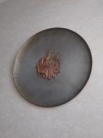 Rond metalen muurbord sixties met spinster, Ophalen