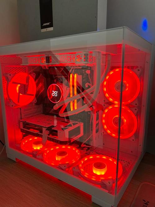 Witte gaming-pc met volledig LED, Computers en Software, Desktop Pc's, Zo goed als nieuw, 4 Ghz of meer, SSD, 32 GB, Gaming, Virtual Reality