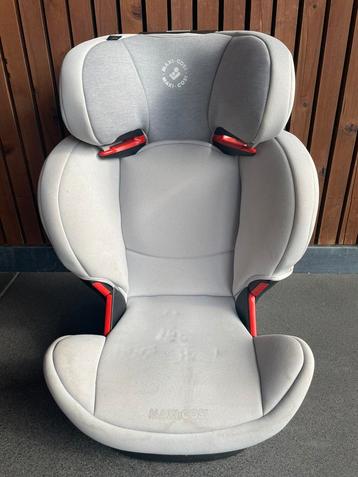 Autostoel van MaxiCosi met isofix systeem beschikbaar voor biedingen