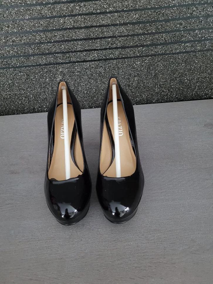 Zwarte pumps in leder (lak), Kleding | Dames, Schoenen, Nieuw, Pumps, Zwart, Ophalen