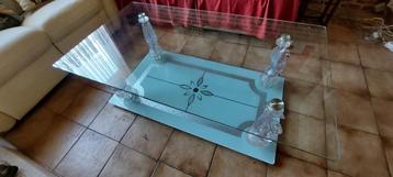 Table basse en verre avec pieds de table en forme de cygne