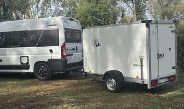 Gesloten aanhangwagen Humbaur 750kg (Nieuwstaat) beschikbaar voor biedingen