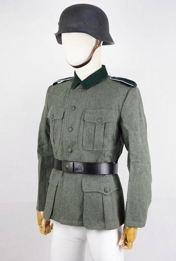 Mega assortiment Duitse uniformen WW2  beschikbaar voor biedingen