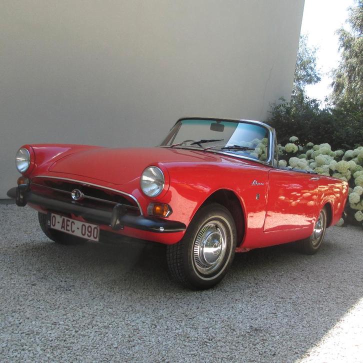 Sunbeam Alpine IV 1965, Auto's, Oldtimers, Particulier, Alpine, Benzine, Cabriolet, 2 deurs, Handgeschakeld, Rood, Zwart, Leder en Alcantara