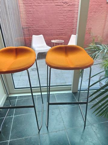 Design barkruk Offecct - 2 stuks, Huis en Inrichting, Barkrukken, Ophalen, Zo goed als nieuw