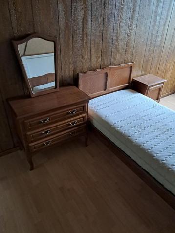 Bretoense slaapkamer met 2 eenpersoonsbedden, kast .... beschikbaar voor biedingen