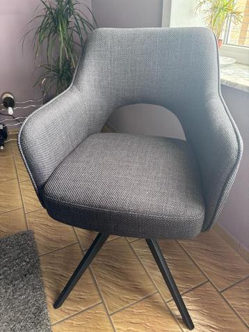  8 antraciet stoelen beschikbaar voor biedingen