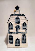 KLM huisje nr 7, lokale dorpskerk, Henkens, Ophalen