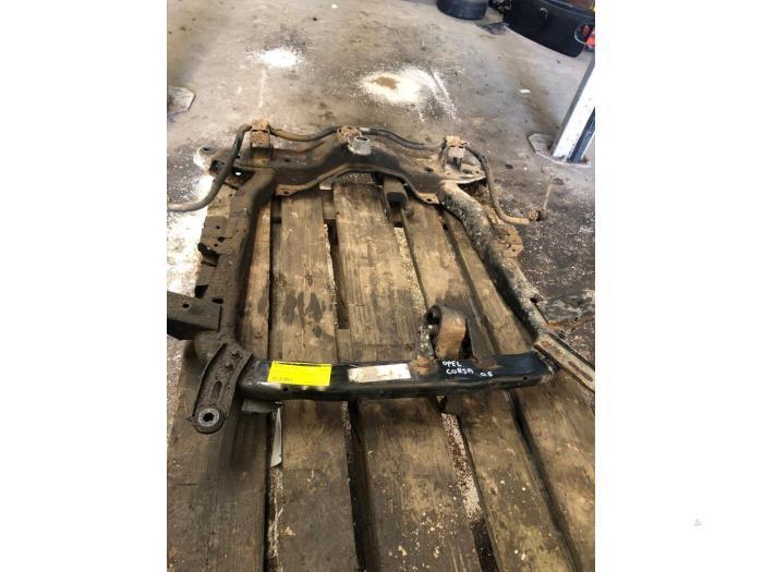 Subframe van een Opel Corsa, Auto-onderdelen, Ophanging en Onderstel, Opel, Gebruikt, 3 maanden garantie, Ophalen of Verzenden