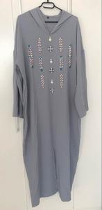 Djellaba licht grijs, Kleding | Dames, Gelegenheidskleding, Ophalen of Verzenden, Nieuw, Maat 46/48 (XL) of groter, Grijs