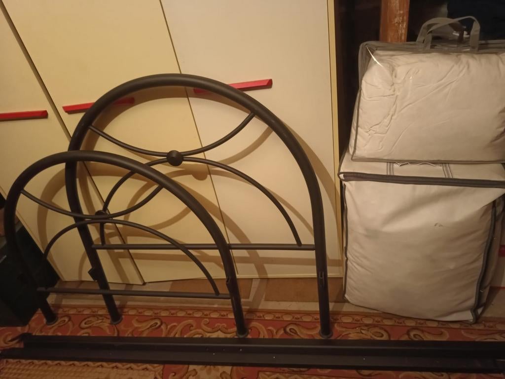 1- persoonsbed (metaal) + lattenbodem, Ophalen