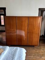 Vintage houten kledingkast, Ophalen, Gebruikt, Met hangruimte, 200 cm of meer