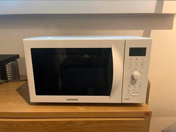 Micro-ondes Samsung CE1071