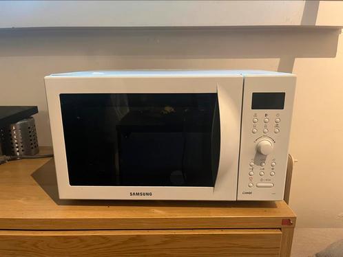 Micro-ondes Samsung CE1071, Electroménager, Micro-ondes, Utilisé, À Poser, 45 à 60 cm, Four, Plaque tournante, Enlèvement