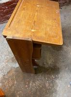 Opvouwbare houten kindertafel, Ophalen