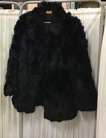 Pelsen mantel beschikbaar voor biedingen