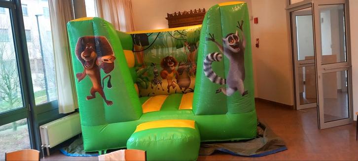 Chateau gonflable a louer: interieur et exterieur, Enfants & Bébés, Jouets | Extérieur | Coussins gonflables, Enlèvement