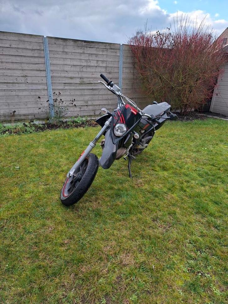 Derbi senda xtreme 50cc, Fietsen en Brommers, Brommers | Derbi, Zo goed als nieuw, Ophalen