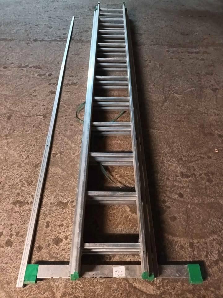 echelle triple 3x11 marches, Bricolage & Construction, Échelles & Escaliers, Comme neuf, Échelle, 4 mètres ou plus, Enlèvement ou Envoi