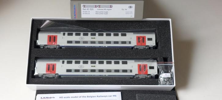 SNCB/NMBS LS MODELLEN SET VAN 2 AUTO'S M6 HO AC 43520, Hobby en Vrije tijd, Modeltreinen | H0, Zo goed als nieuw, Treinset, Wisselstroom